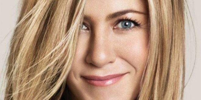 how old is jennifer aniston Dermal Fillers and Botox